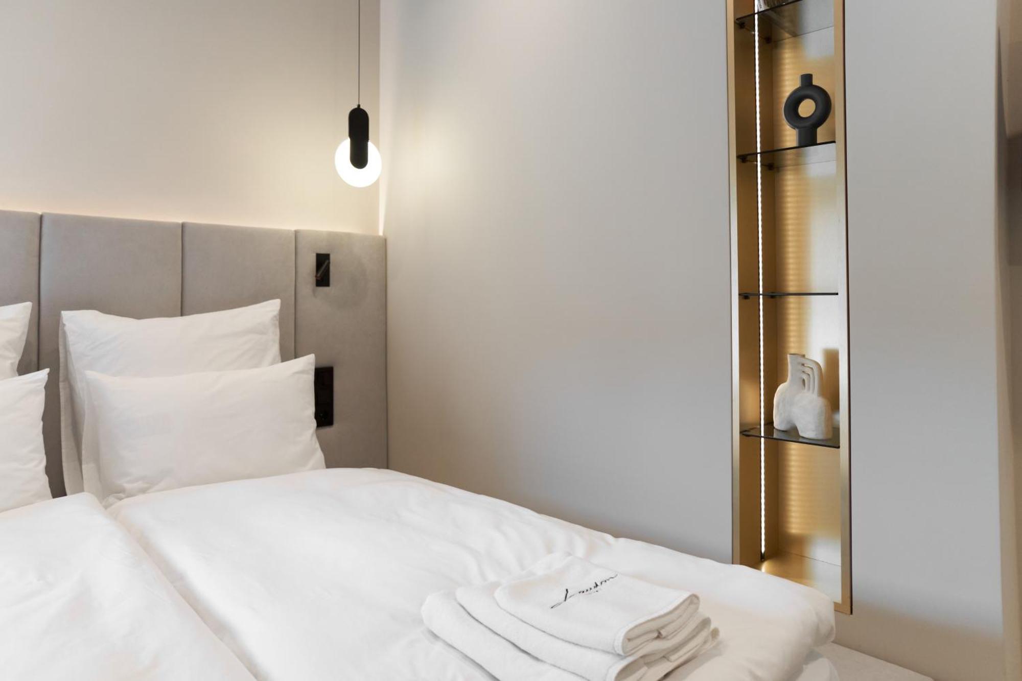 Hotel Laudon Uzjhorod Rum bild