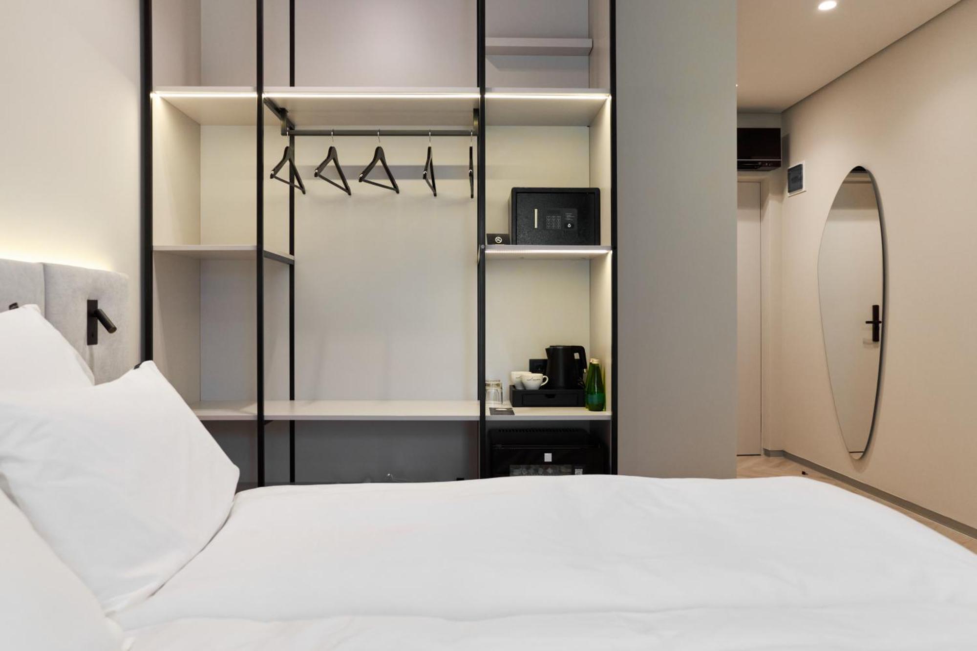 Hotel Laudon Uzjhorod Rum bild