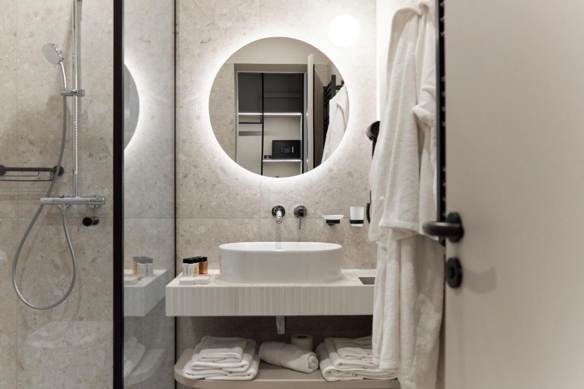 Hotel Laudon Uzjhorod Rum bild